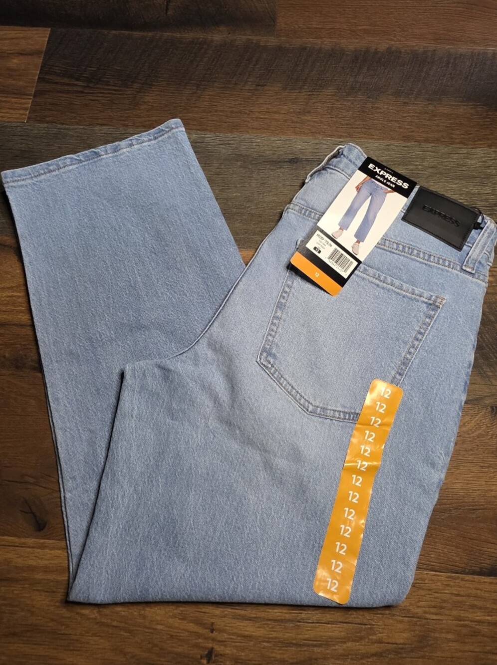 Size 12 Express Light Blue Ankle Jean - Women's